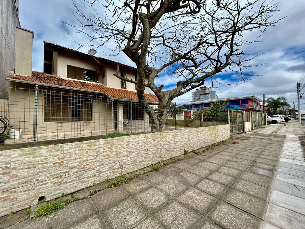 Casa 3 dormitórios para venda, Centro em Capão da Canoa | Ref.: 10902
