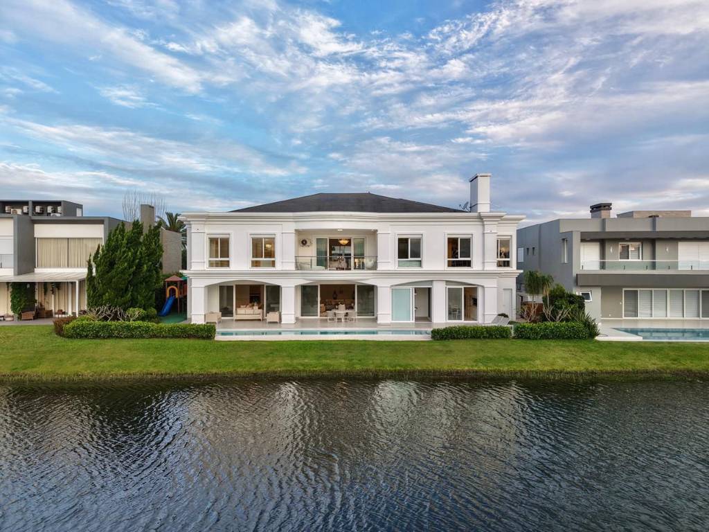 Sobrado em Condomínio 4 dormitórios para venda, Atlântida em Xangri-lá | Ref.: 12199