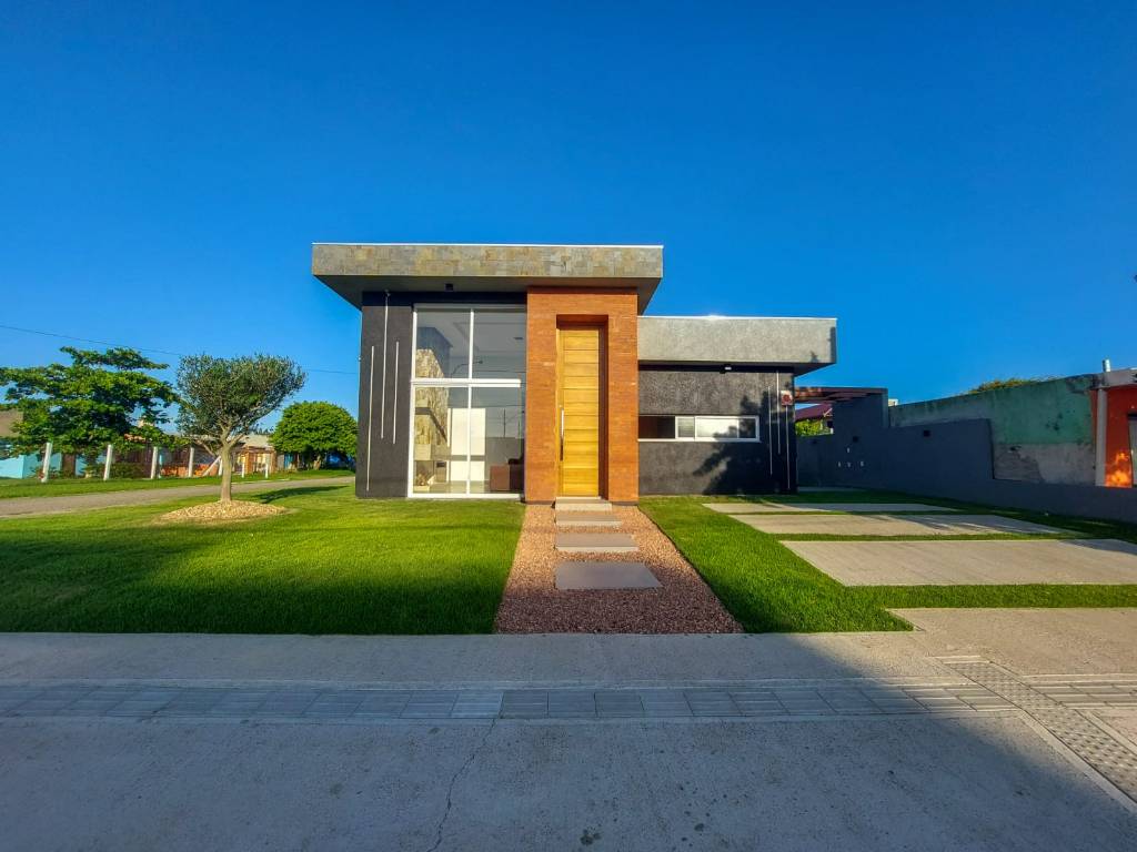 Casa 3 dormitórios para venda, Araça em Capão da Canoa | Ref.: 12874