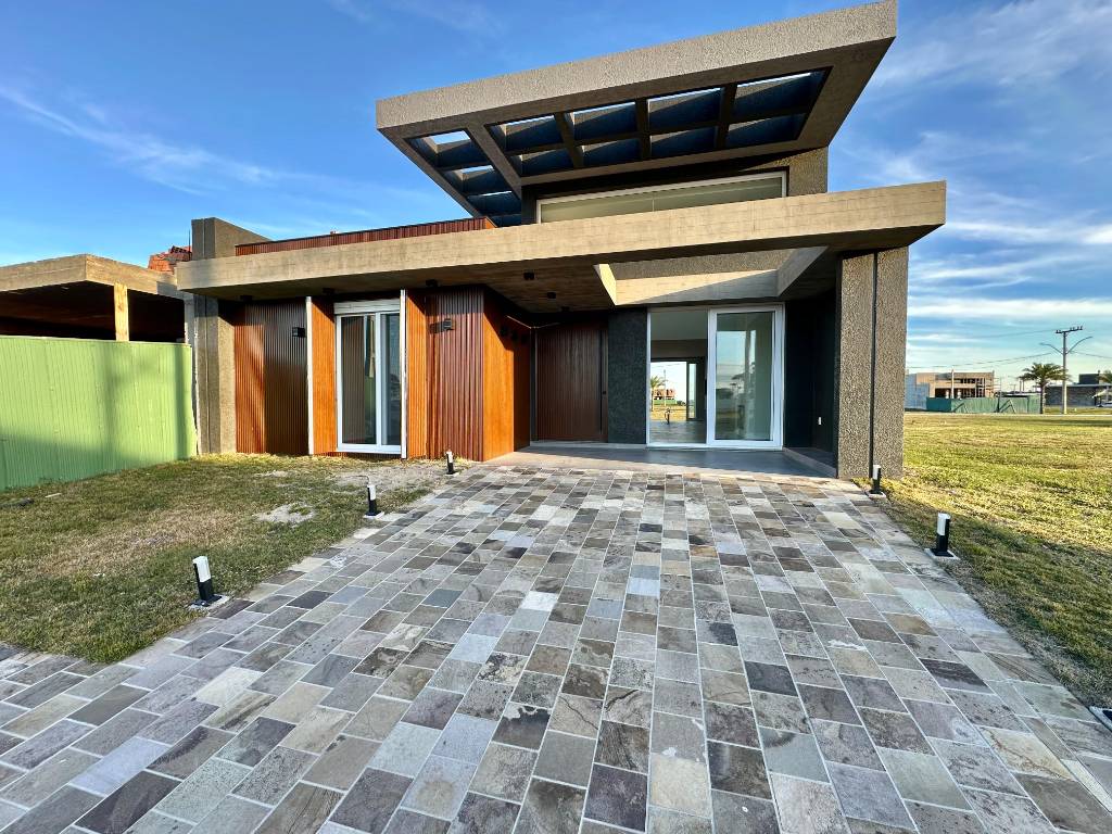 Casa em Condomínio 4 dormitórios para aluguel, Xangri-lá em Xangri-lá | Ref.: 16825