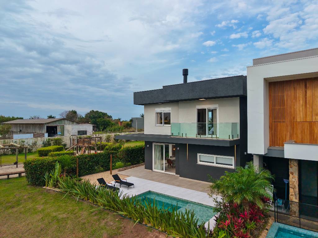 Casa em Condomínio 4 dormitórios para venda, Parque Antártica em Capão da Canoa | Ref.: 17195