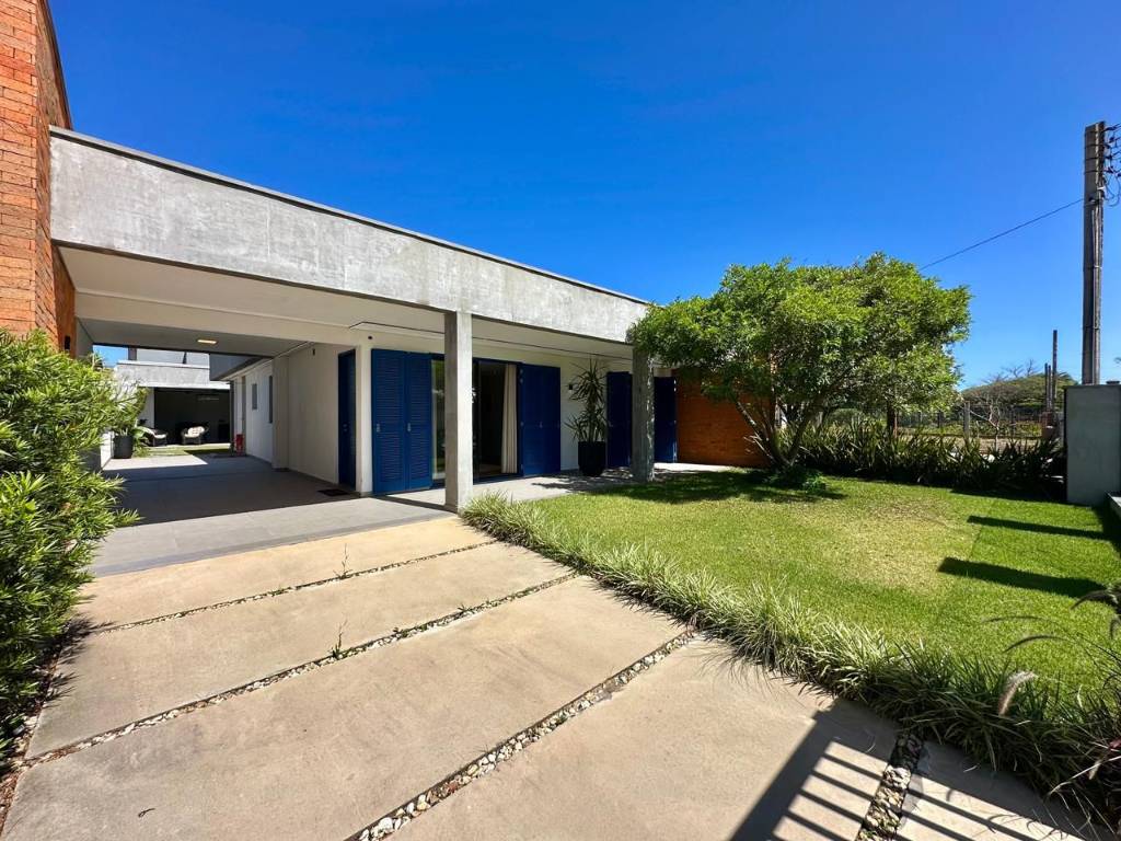 Casa 4 dormitórios para venda, Centro em Xangri-lá | Ref.: 18174